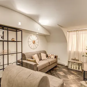 fori-imperiali-lovely-apartment.it-romehotels.com/